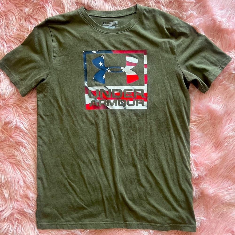 American print Under Armour Tee